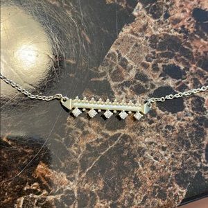 Kendra Scott necklace